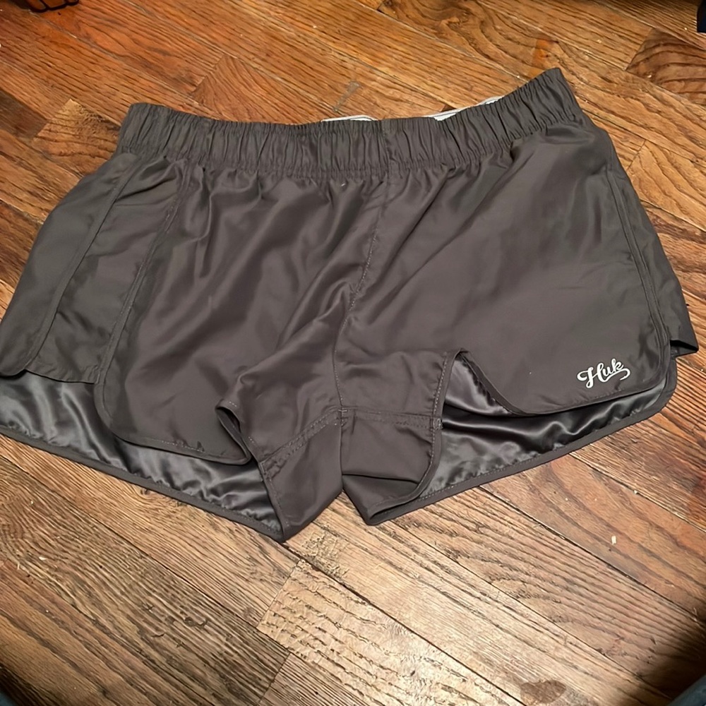 XL HUK womens shorts
